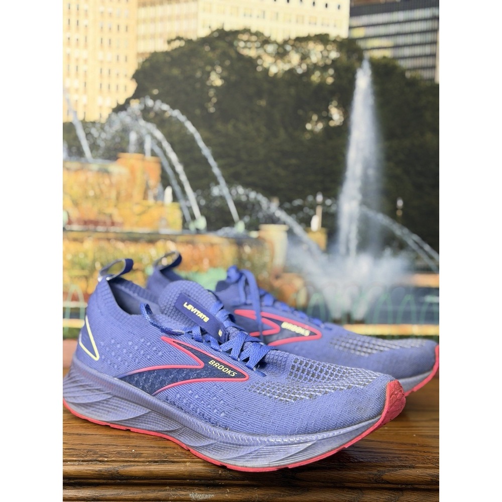 Brooks Levitate Stealthfit 6 Sneakers Womens 9 (B) Purple Pink Running Shoes
